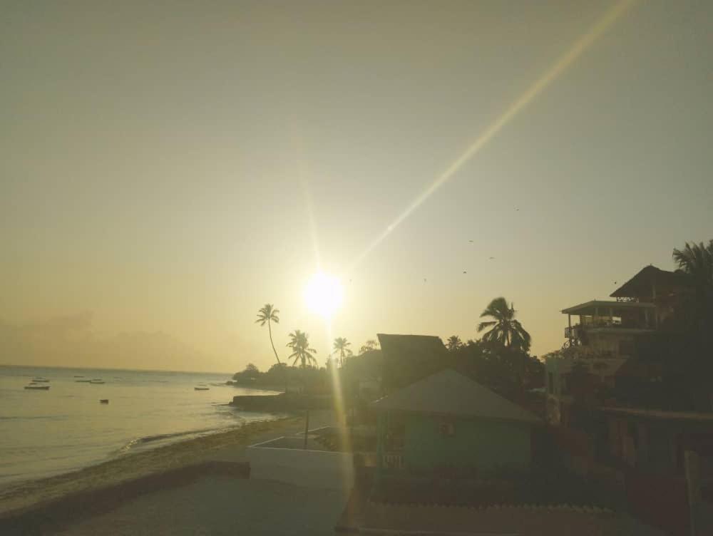 Minazi Beach Bungalows Nungwi Exterior foto